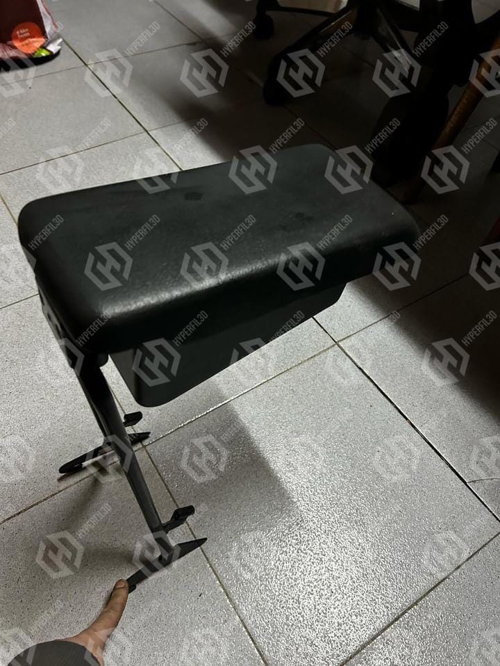 Armrest storage box for VW Golf MK3 – detail close-up