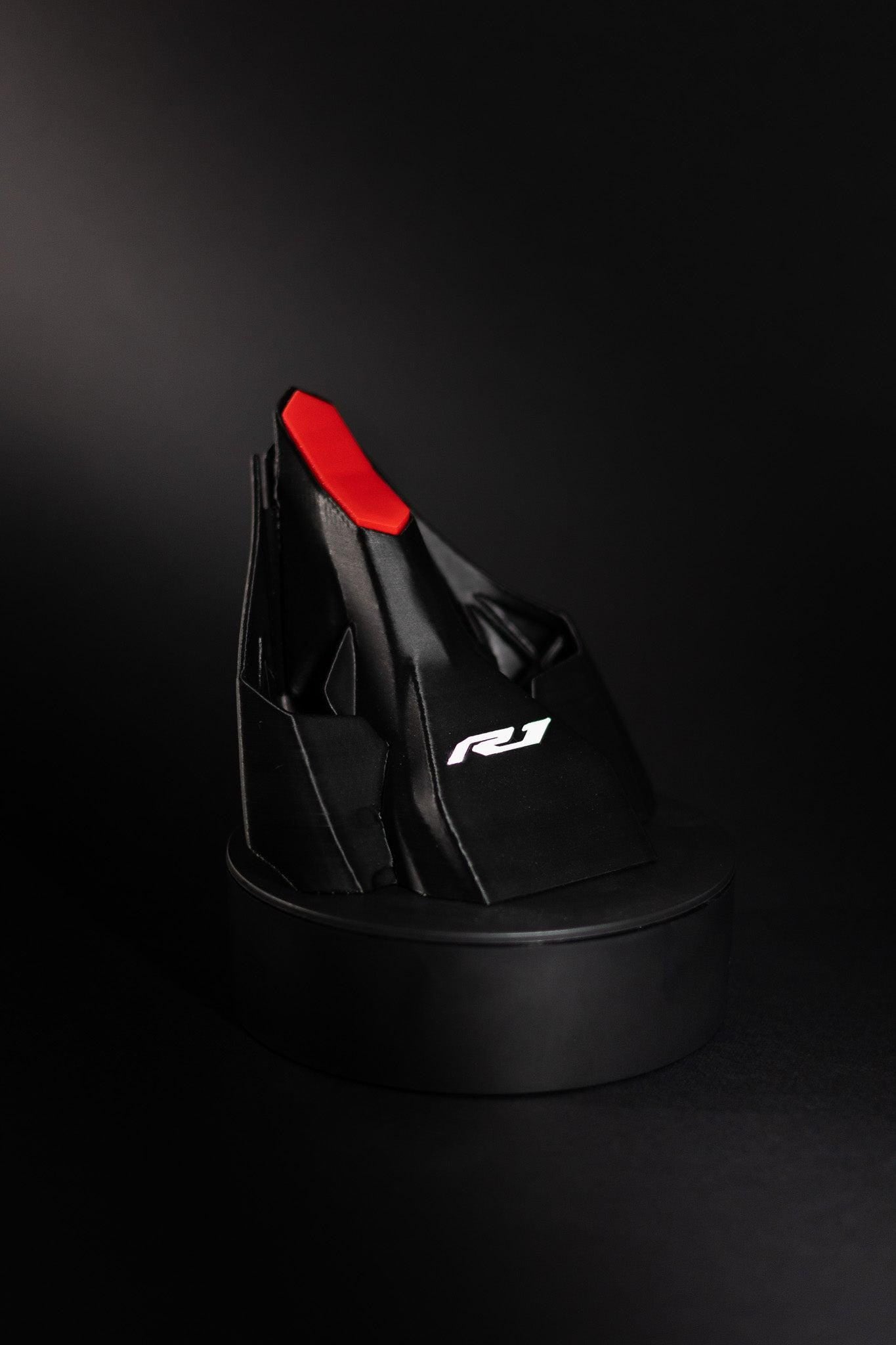 Custom Helmet Holder | Yamaha R1 Design